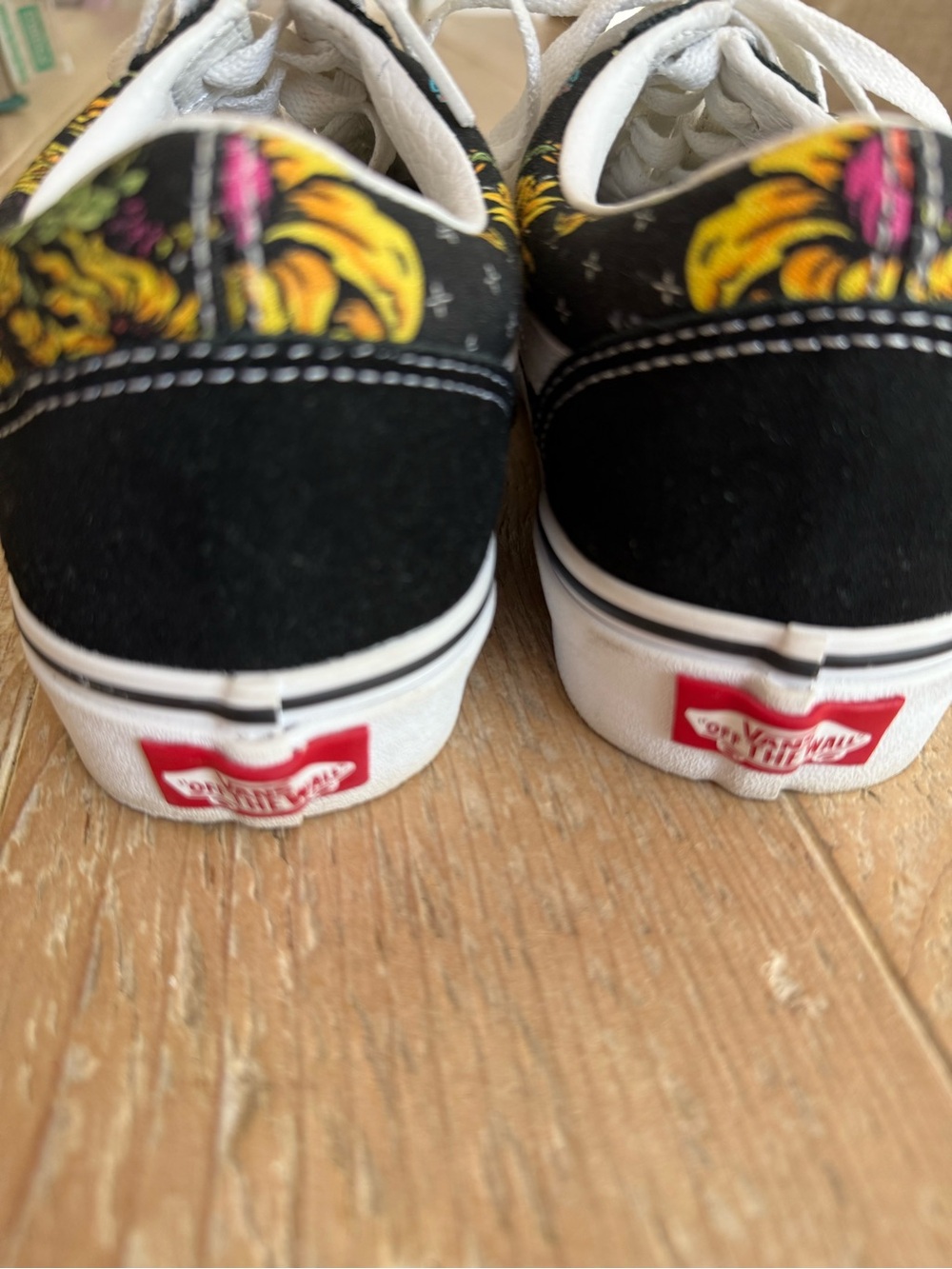 Unisex Vans Old Skool Skull Floral Sneakers M 6.5 W 8 - Picture 7 of 9